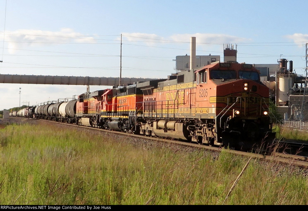 BNSF 5205 West